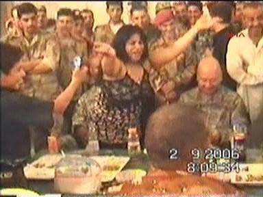 Saddam'ın sarayında alem - Resim 12