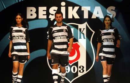 Beşiktaş'ın 2009 formaları - Resim 11