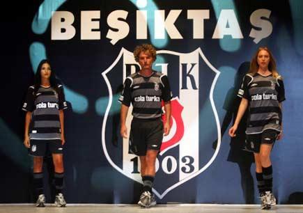 Beşiktaş'ın 2009 formaları - Resim 10
