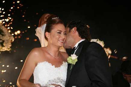 Ceyda Düvenci de evlendi - Resim 2
