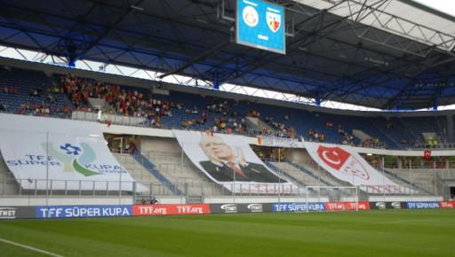 Galatasaray Süper Kupa'yı kaldırdı - Resim 17