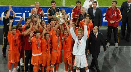Galatasaray Süper Kupa'yı kaldırdı - Resim 18