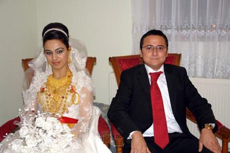Aşiret düğününde takı çılgınlığı - Resim 1