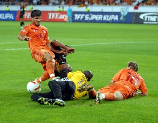 Galatasaray Süper Kupa'yı kaldırdı - Resim 16