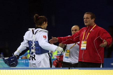 Azize Tanrıkulu finalde