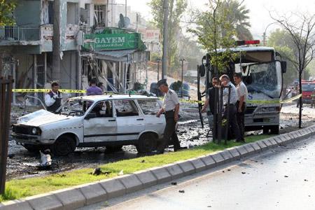 İzmir'de bombalı saldırı - Resim 2