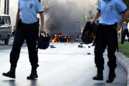 İzmir'de bombalı saldırı - Resim 5