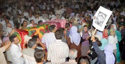 Asker PKK'lı kardeşinin cenazesinde - Resim 10