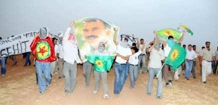 Asker PKK'lı kardeşinin cenazesinde - Resim 9
