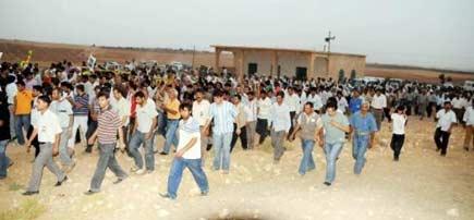 Asker PKK'lı kardeşinin cenazesinde - Resim 16