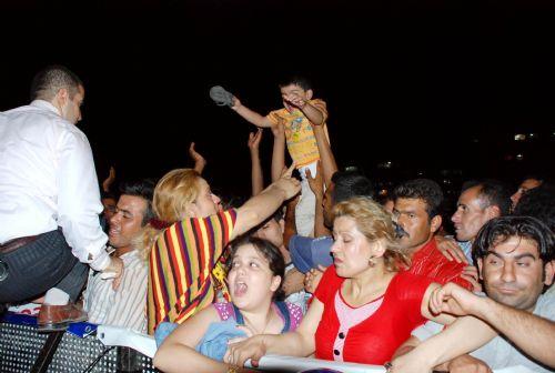 Konserde taciz rezaleti - Resim 16