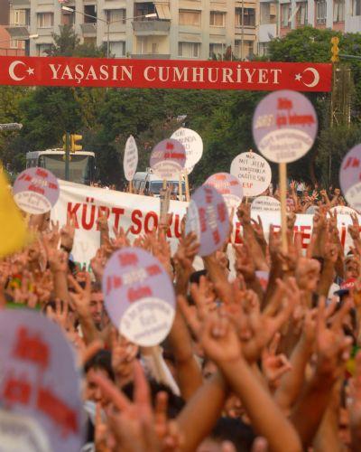 Barış mitingi PKK gösterisine döndü - Resim 8