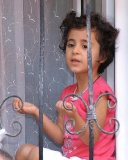 Şehit oğlunu tabuttan çıkarmak istedi - Resim 6
