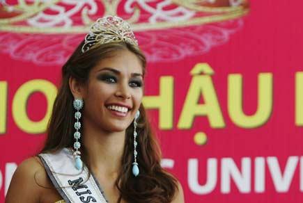 Miss Universe 2008 güzeli Mendoza - Resim 16
