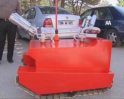 Yerli yangın söndürme robotu
