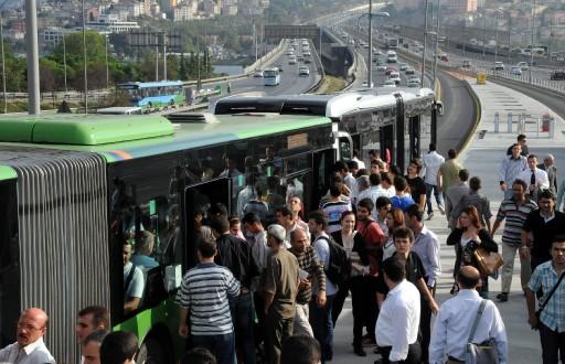 Metrobüs İstanbul'a nefes aldırdı - Resim 4