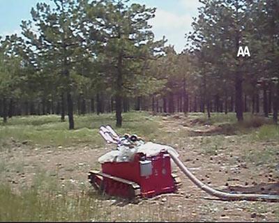 Yerli yangın söndürme robotu