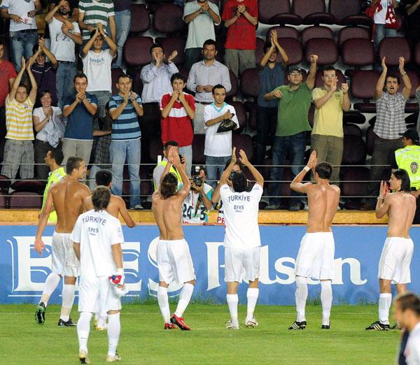 Ümitler Ermenistan'ı 4'ledi - Resim 5