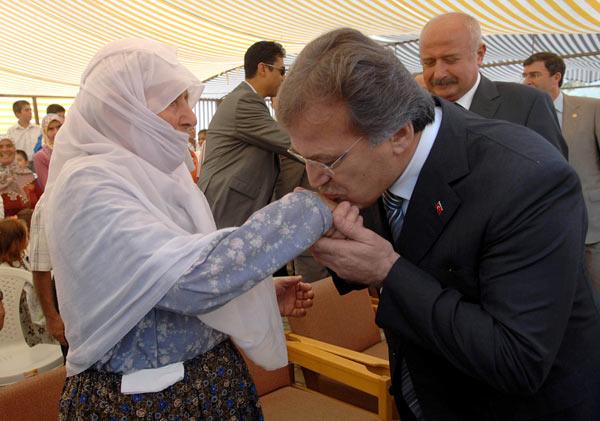 Şehit oğlu Bakan'ı duygulandırdı - Resim 3