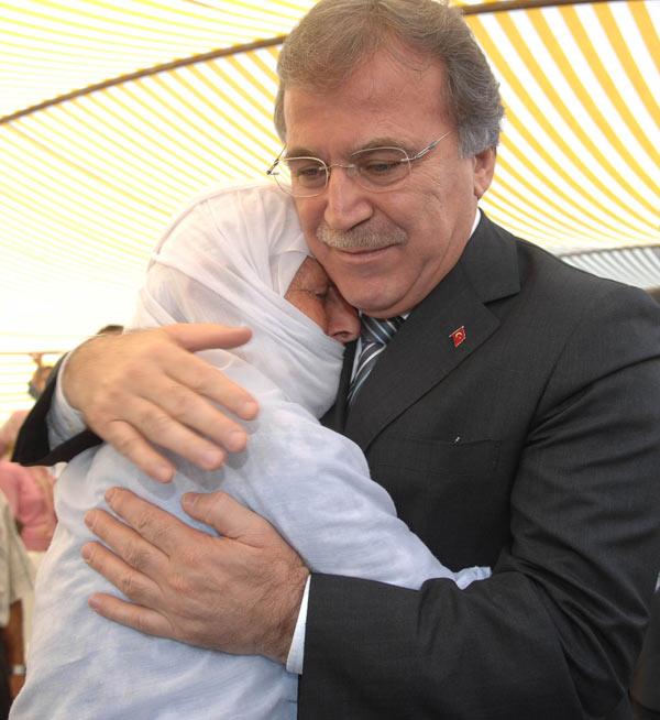 Şehit oğlu Bakan'ı duygulandırdı - Resim 6