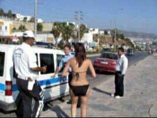 Aldatılan kadın çıldırdı