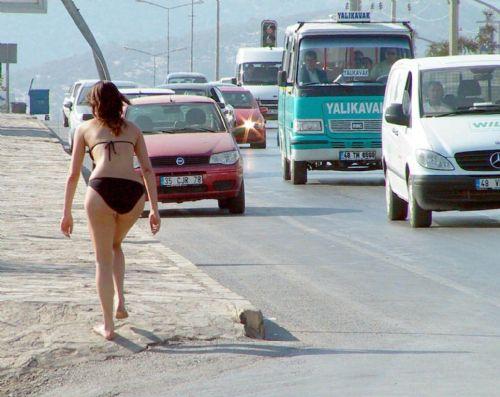 Aldatılan kadın çıldırdı