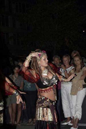 Hollandalı oryantal Türk dansözlere çattı - Resim 12