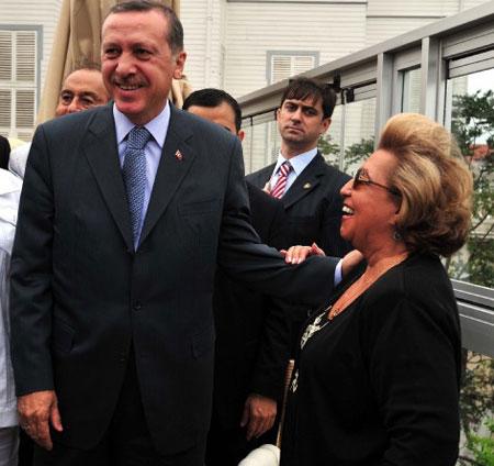 Erdoğan'ın kulağına ne fısıldadı - Resim 1