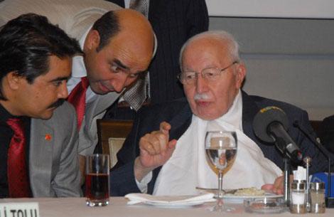 ÖPEYİM HOCAM kuyruğu