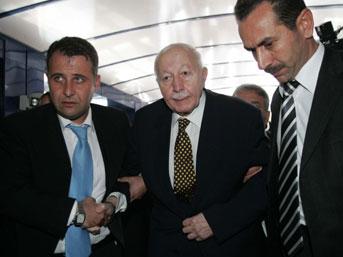 ÖPEYİM HOCAM kuyruğu