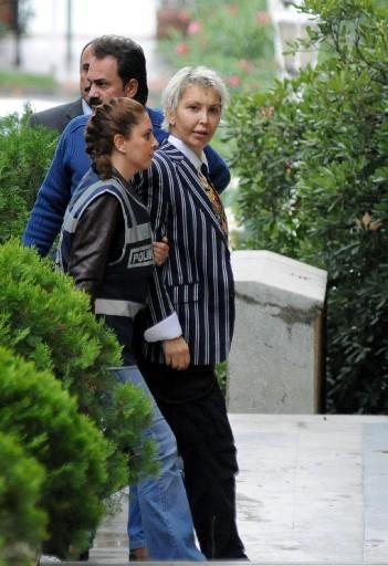 Nurseli İdiz ve Sisi Adliye'de.. - Resim 6