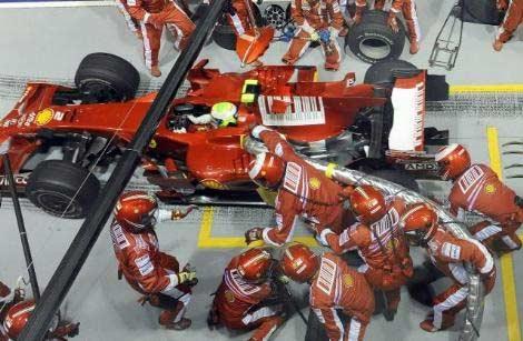 Formula 1'de inanılmaz hata - Resim 2