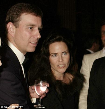 O bir zamanlar prensin gözdesiydi Koo stark - Resim 3