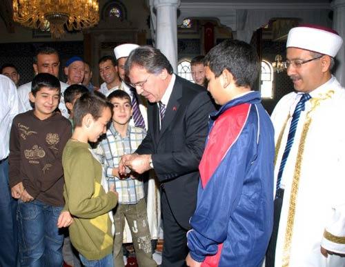 Liderler halkla iç içe