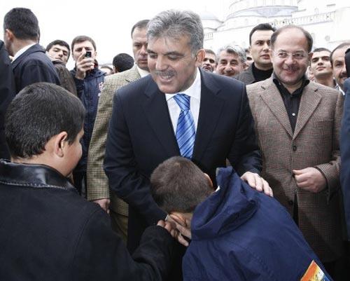 Liderler halkla iç içe