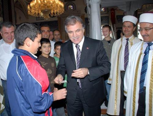 Liderler halkla iç içe