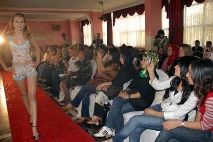 Batman'da iç giyim defilesi - Resim 2