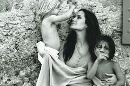 Angelina'dan Brad'a ÖZEL POZLAR - Resim 2