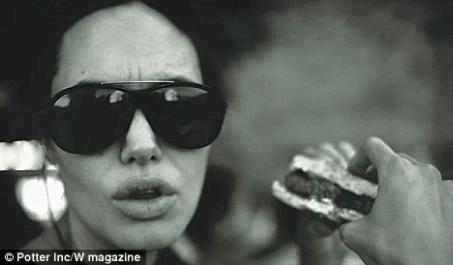 Angelina'dan Brad'a ÖZEL POZLAR - Resim 4
