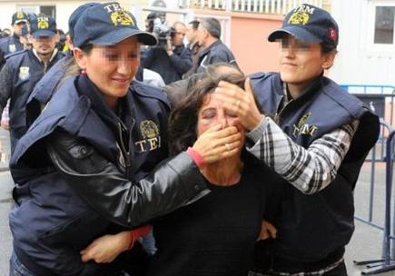 Bombacı adliyeye böyle getirildi - Resim 6