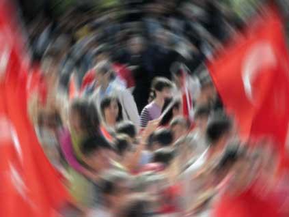 PKK'ya karşı Kürtçe pankart - Resim 13