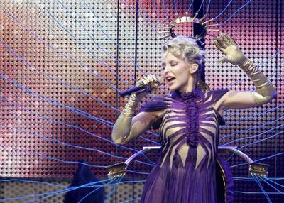 Kylie Minogue 2009 yılı takvimi  - Resim 1