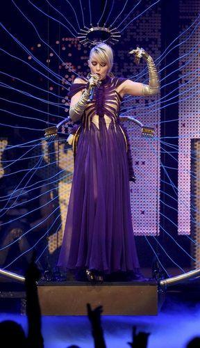 Kylie Minogue 2009 yılı takvimi  - Resim 16