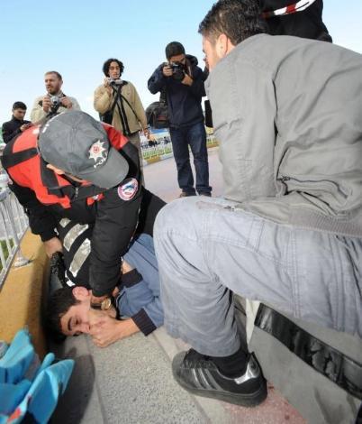 Sen misin AKP'yi eleştiren - Resim 7