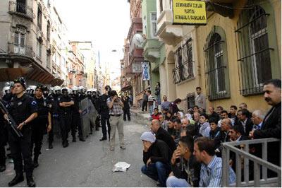 Taksim savaş alanına döndü - Resim 6