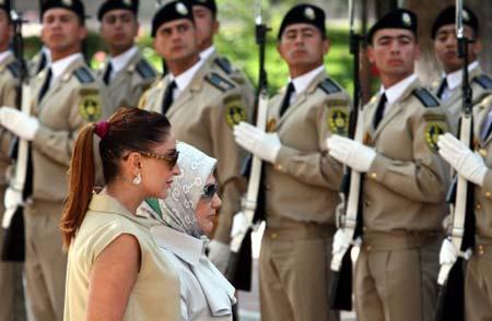 Türki Cumhuriyetlerin en zarif First Lady'si - Resim 18