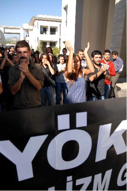 Tek slogan: KAHROLSUN YÖK - Resim 7