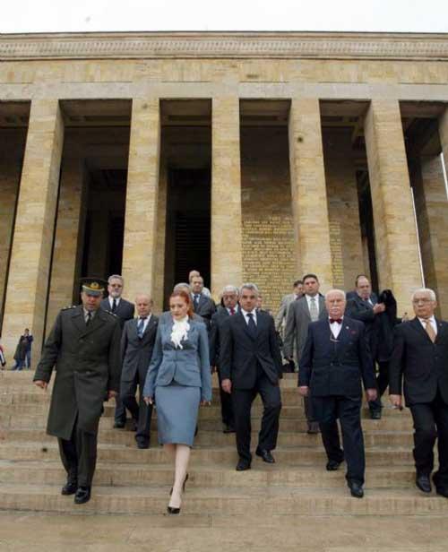 Hakan Şükür'ü ATA'ya şikayet ettiler