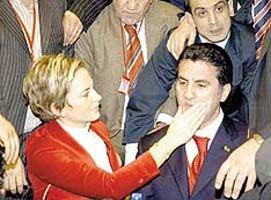 Mustafa'yı Sarıgül yapan kadın - Resim 11