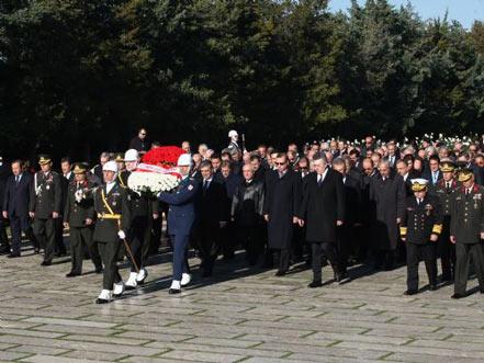 Herkes ATASINA koştu